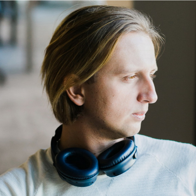 Нік Сторонський